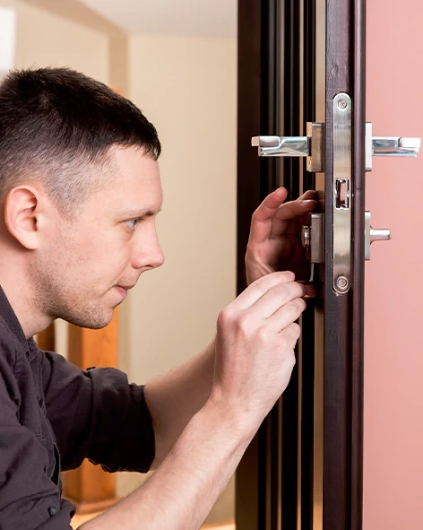 : Professional Locksmith For Commercial And Residential Locksmith Services in The Villages